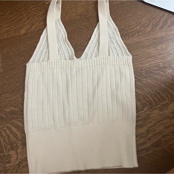 White knit tank top from Aritzia - Picture 2 of 3